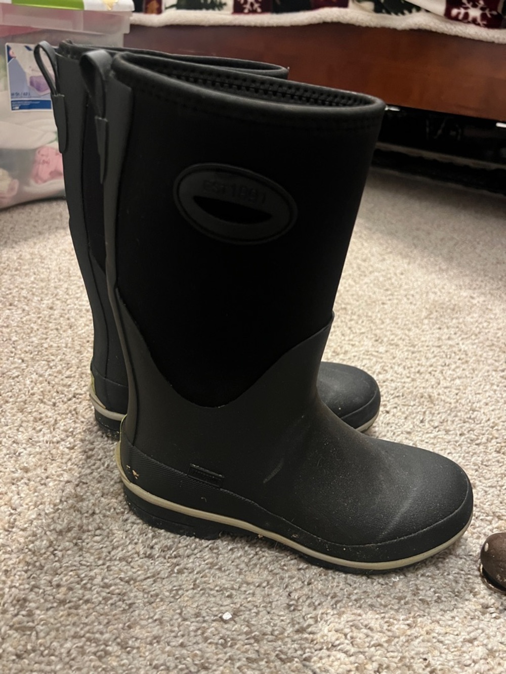 Western Chief Black Neoprene Rain Boot Interior
